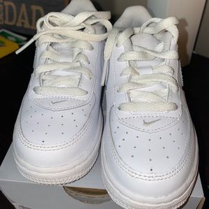 White Nike Air Force sz 9 toddler
